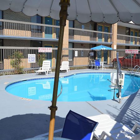 Days Inn By Wyndham Easley West Of Greenville/Clemson Area Exteriör bild