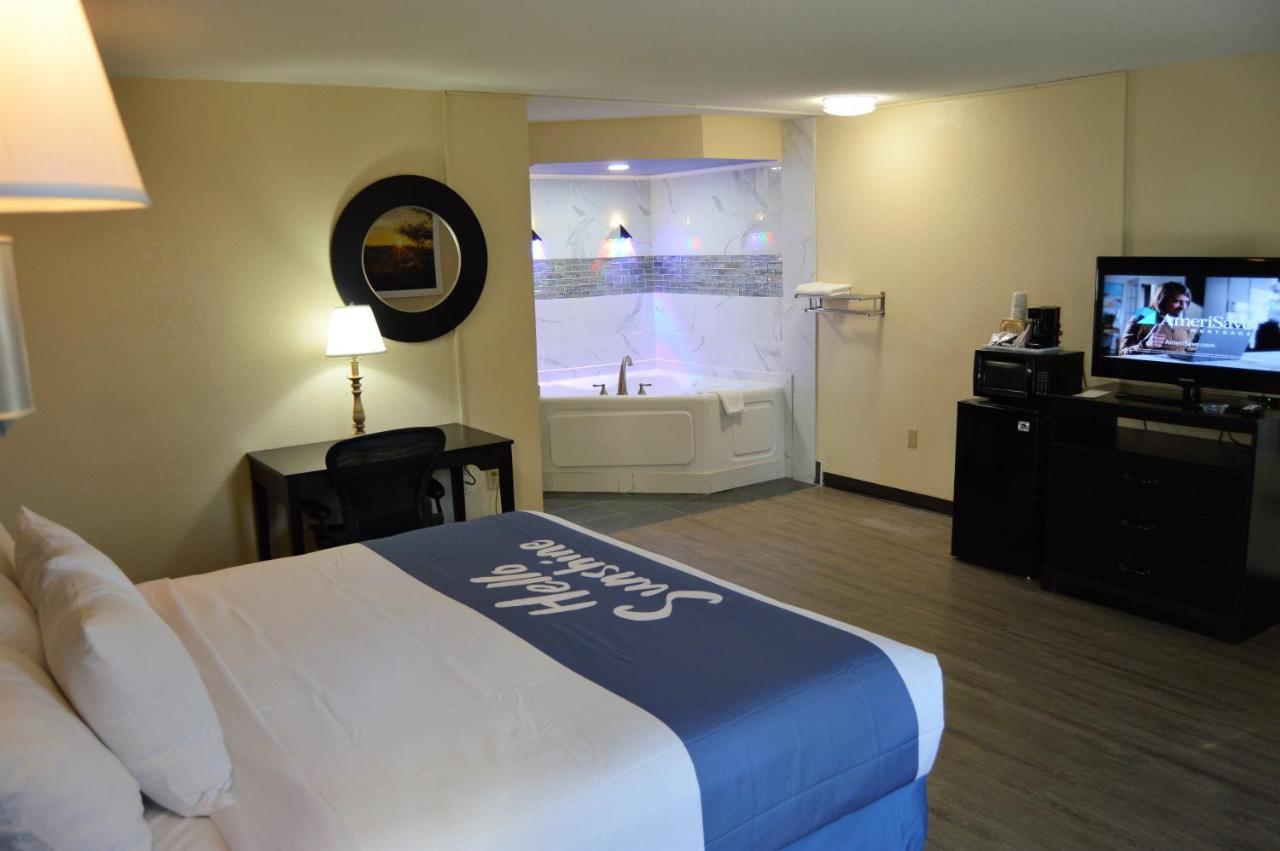 Days Inn By Wyndham Easley West Of Greenville/Clemson Area Exteriör bild