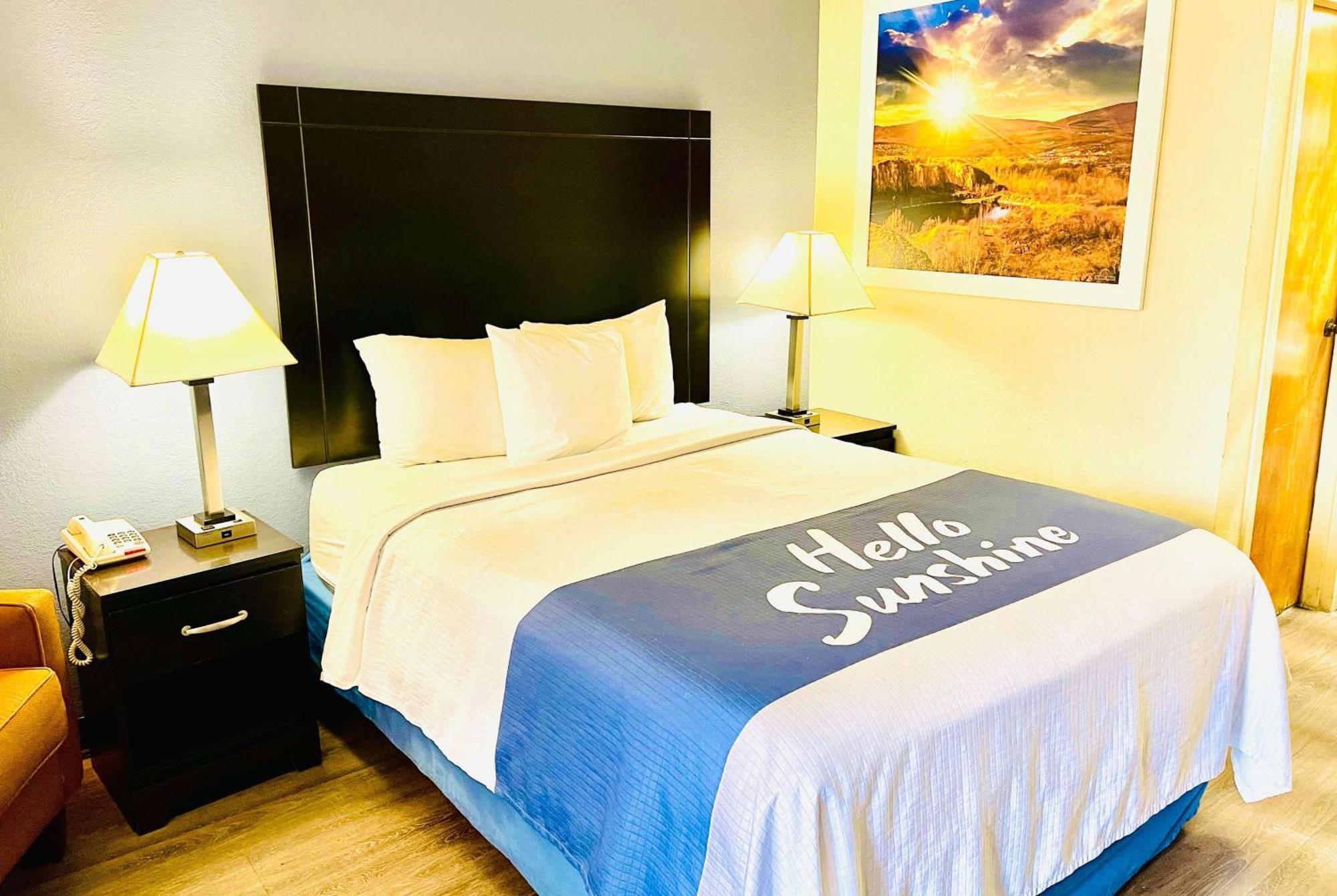 Days Inn By Wyndham Easley West Of Greenville/Clemson Area Exteriör bild